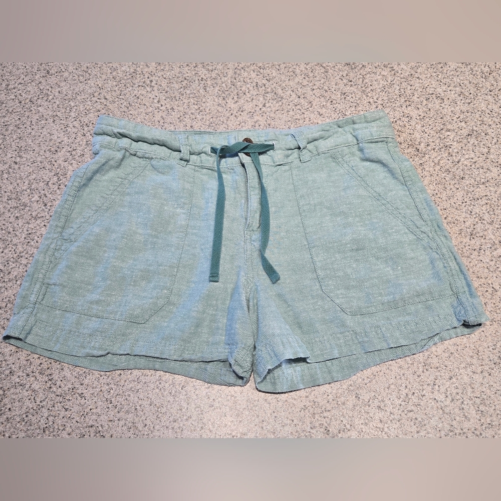 Patagonia Women’s Island Hemp Shorts 4” Button Close size 6